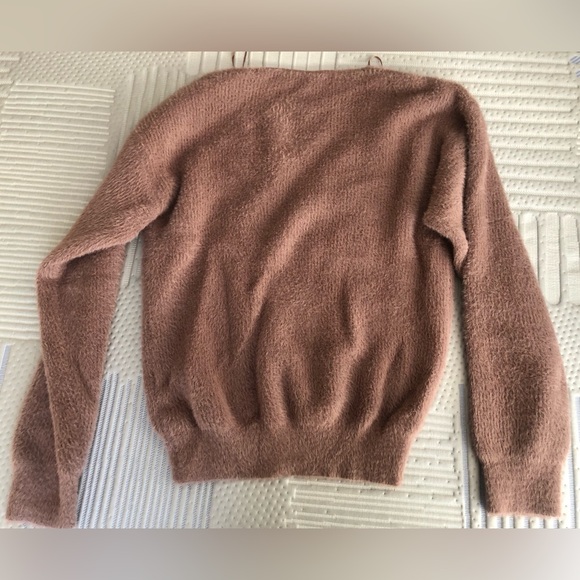 Zara faux fur old pink v-neck top, size M - Picture 4 of 5